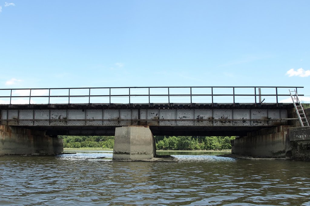 Amtrak Railroad Bridge (south) over Vanderburgh Cove, Hudson River, Rhinebeck NY