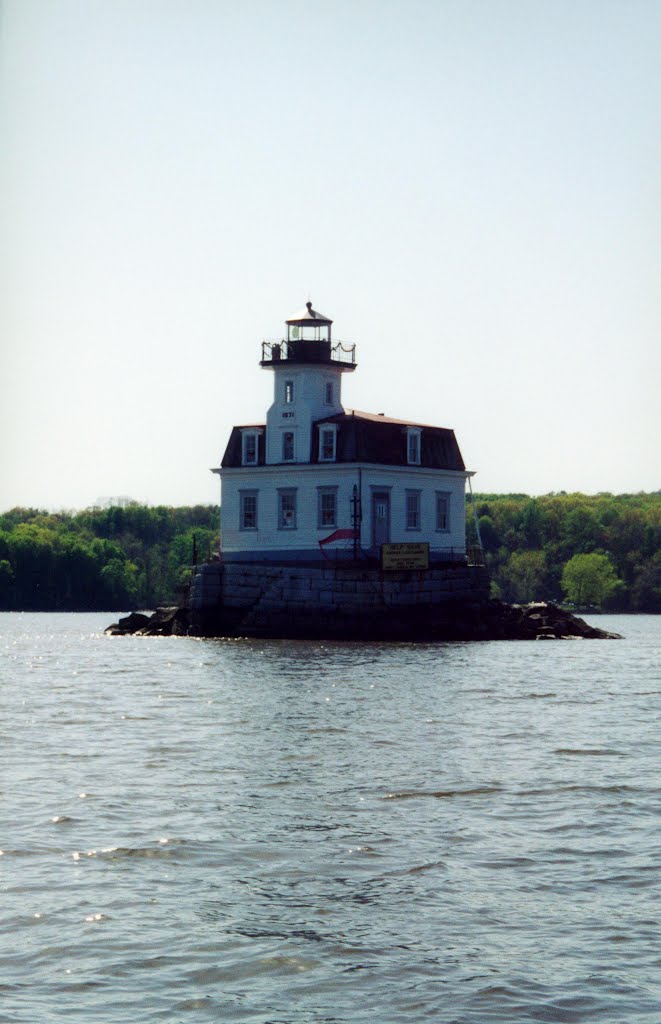 Esopus Meadows Lighthouse in the Hudson River near Staatsburg, NY