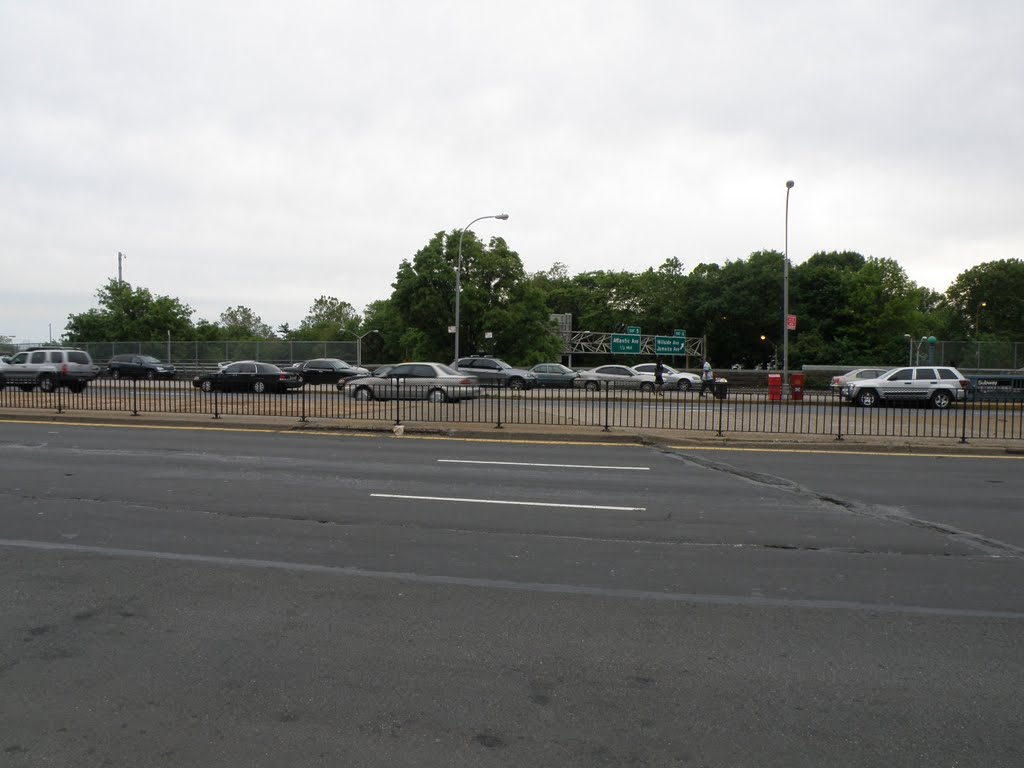 The Queens Boulevard Of Briarwood, NY, USA