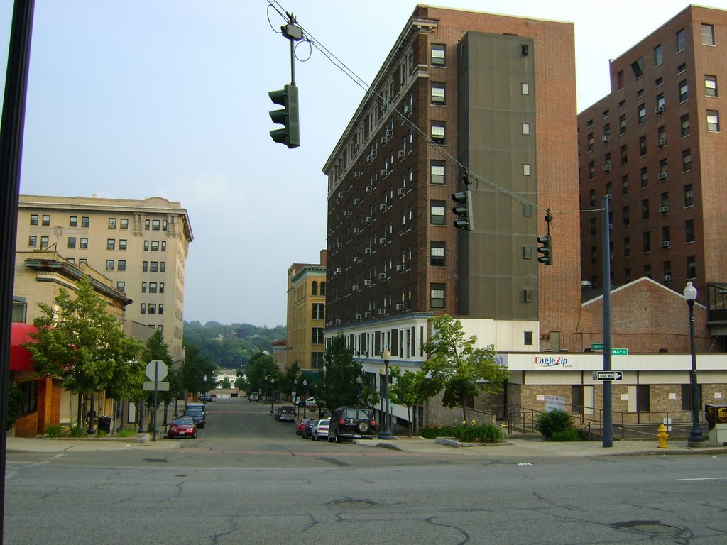 Hotel Jamestown and Covenant Manor