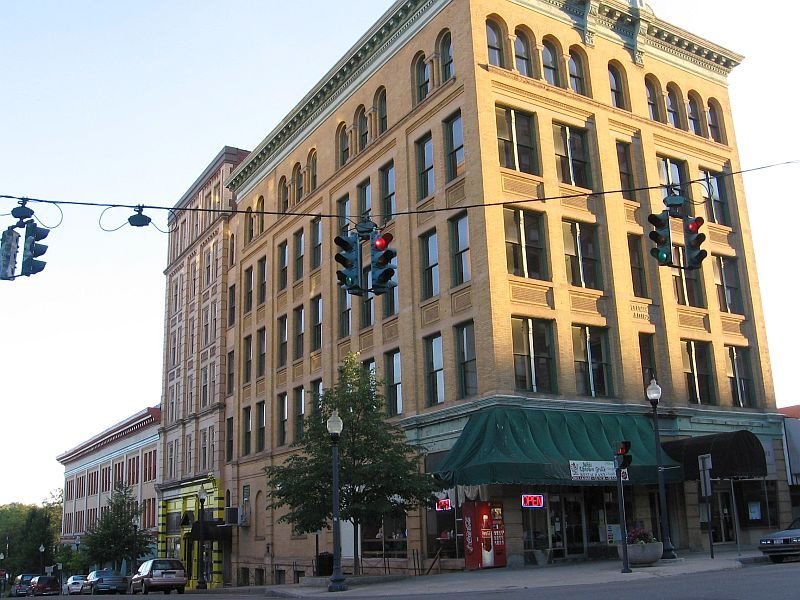 Jakes Uptown Grille