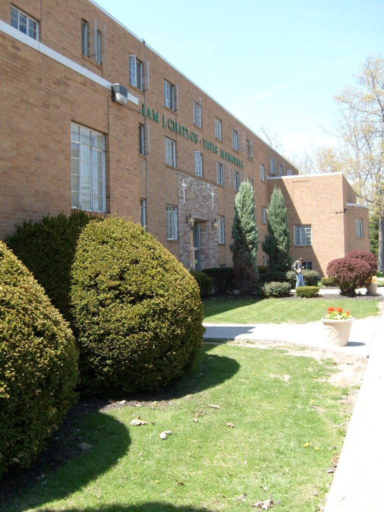 Main Building on Davis College Campus