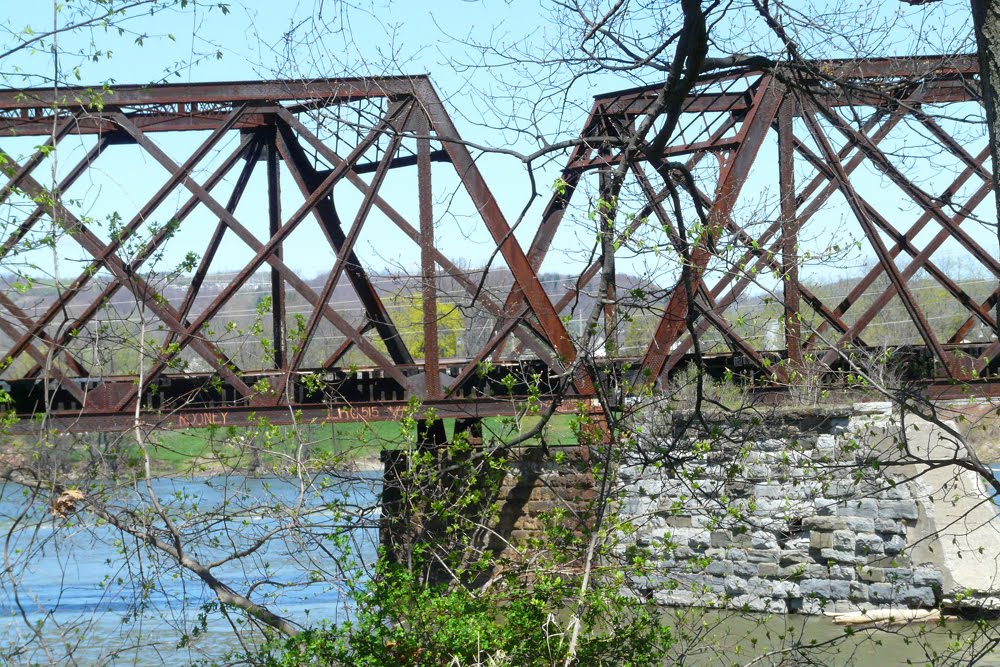 Old Train Tressel