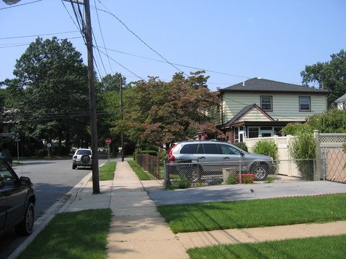 245 W 10th St Deer Park, NY 11729