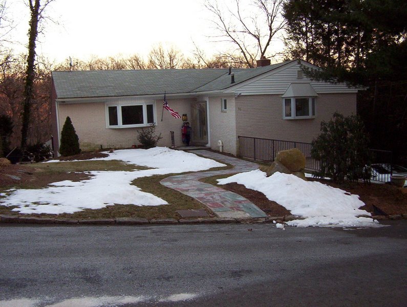96 Lefferts Rd, Yonkers, NY 10705