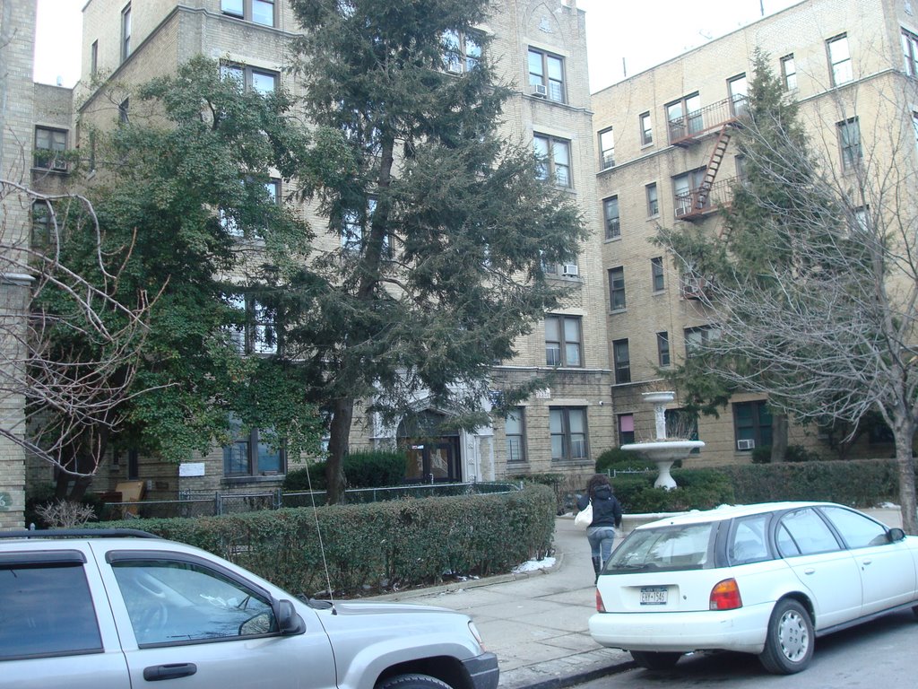 125 Elliott. Ave