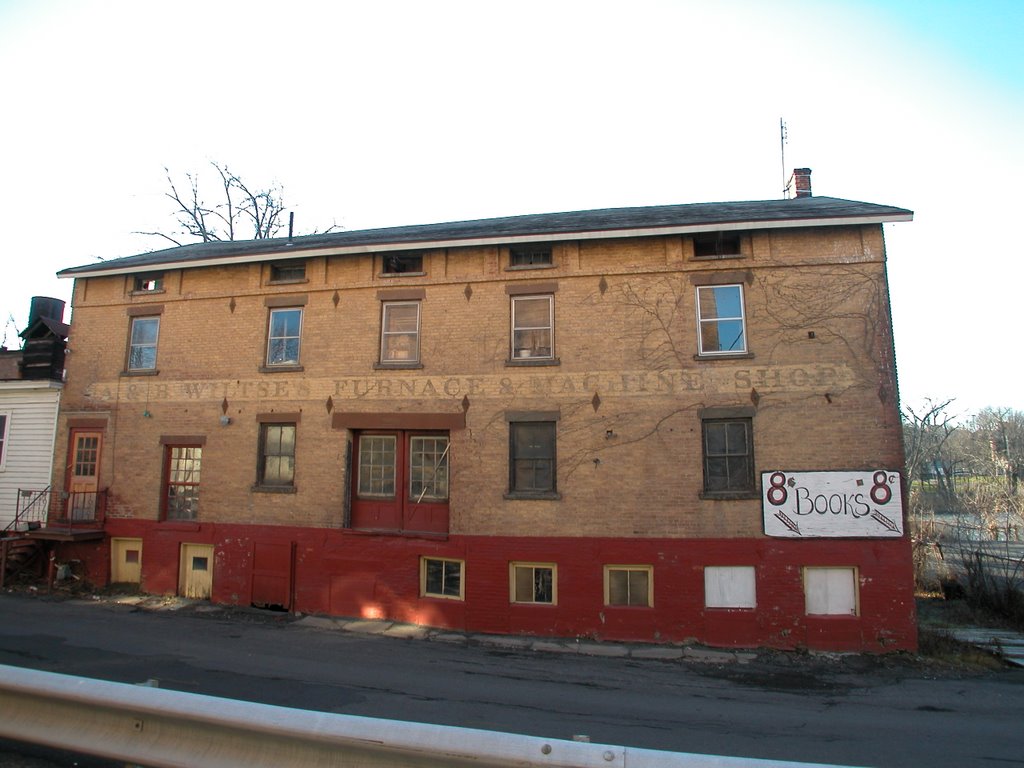 Books 8¢ - Catskill, NY