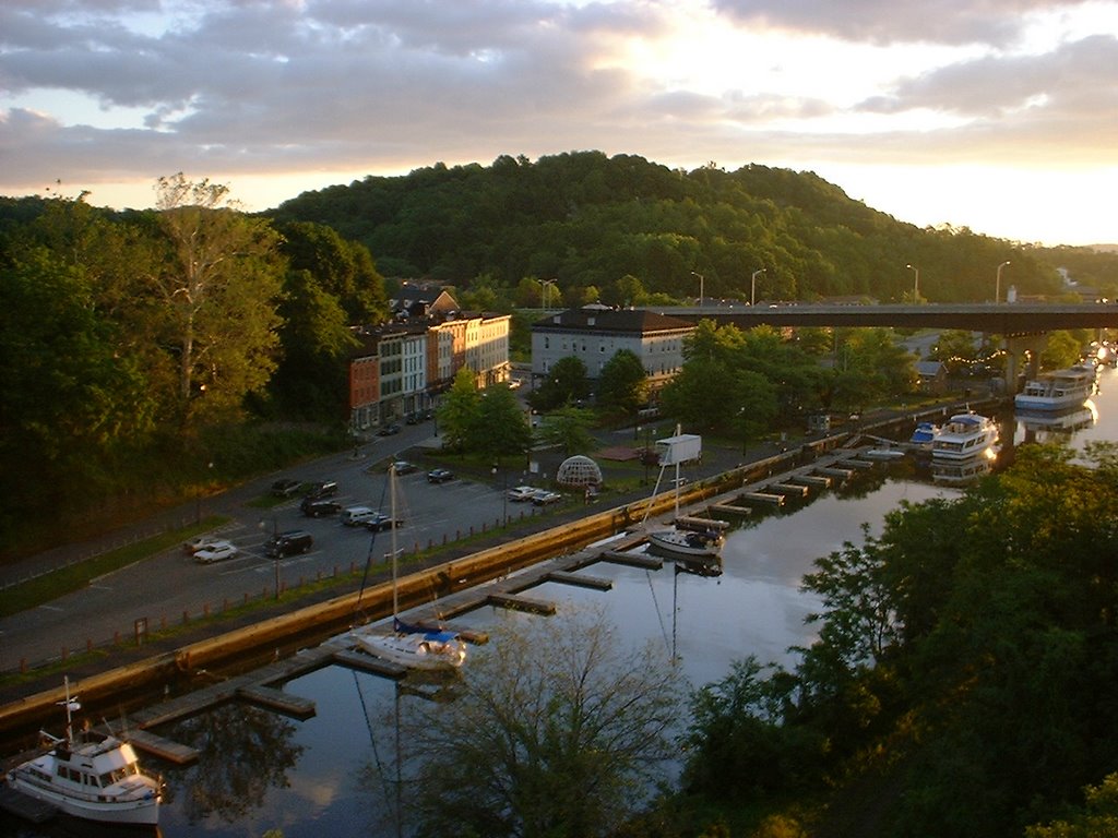 The Strand from Old Rondout Bridge