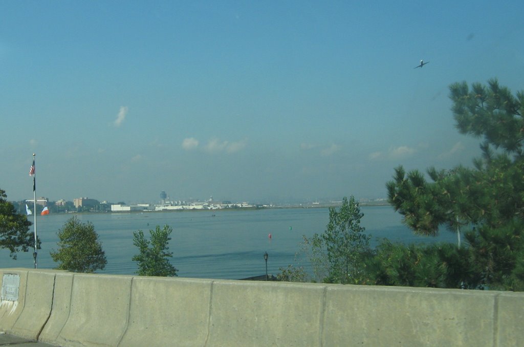 Flag and plane near LaGuardia