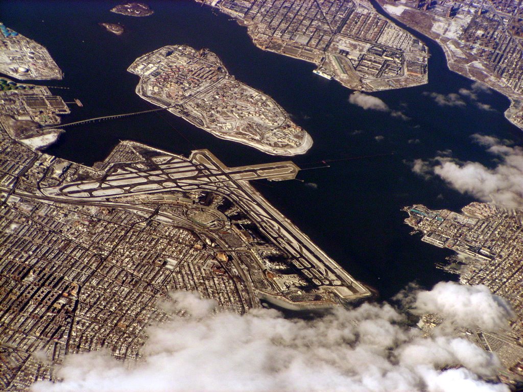 appr.11800 m above LA GUARDIA -Airport -N.Y.