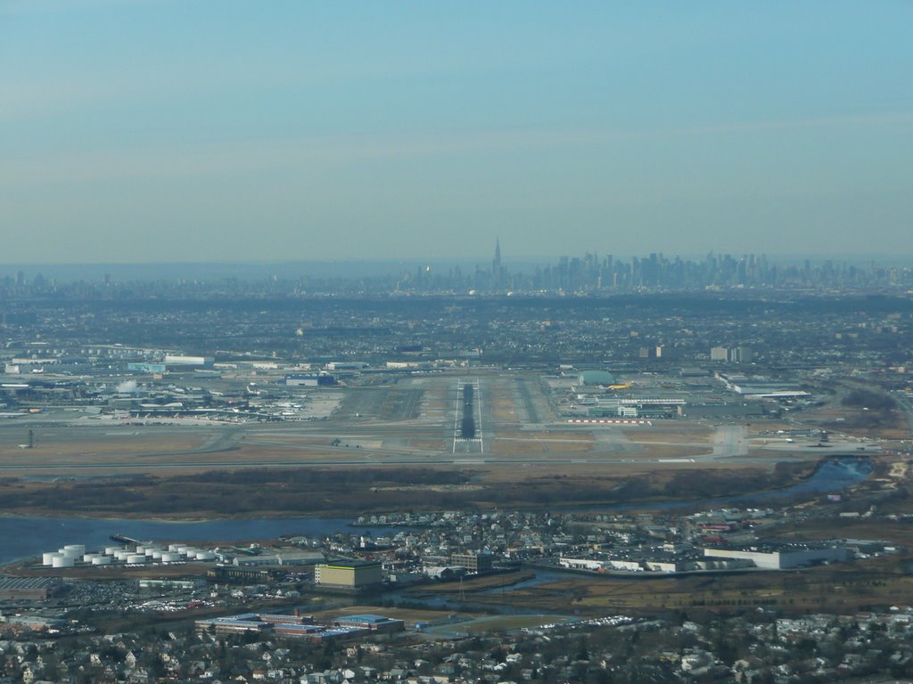 Final approach to JFK runway 31R