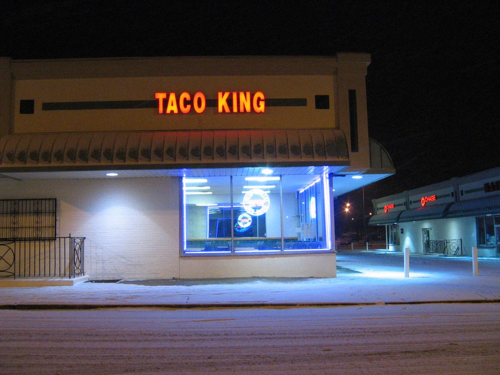 Snowy Night in Glen Oaks