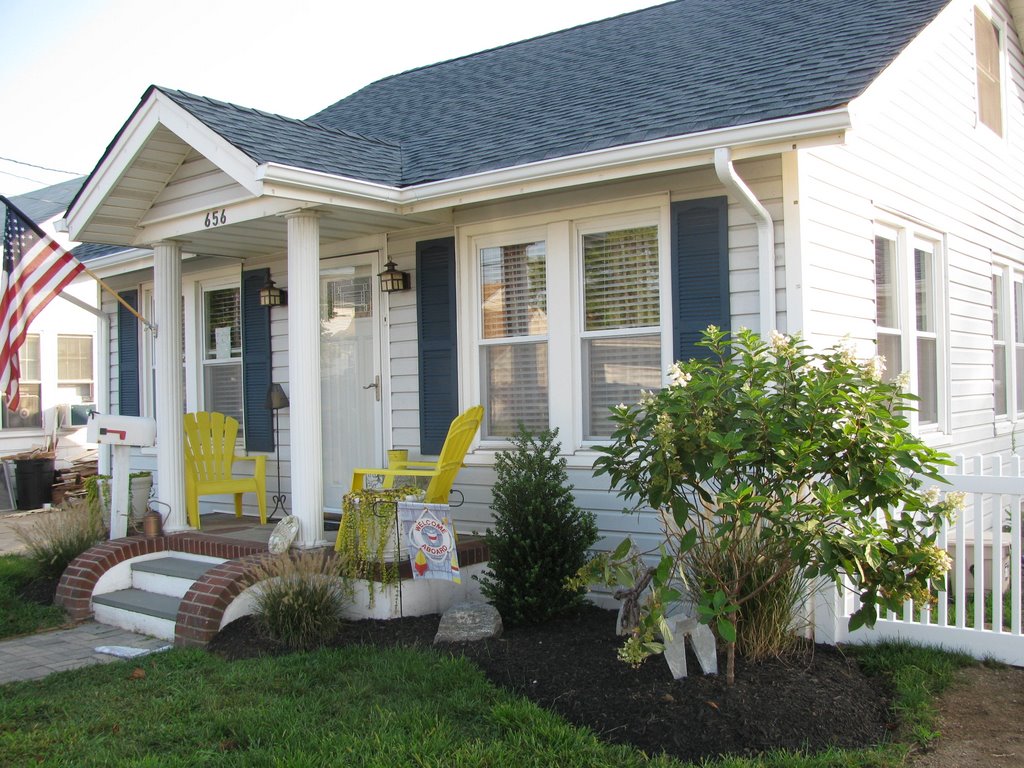 South 8th Street, Lindenhurst