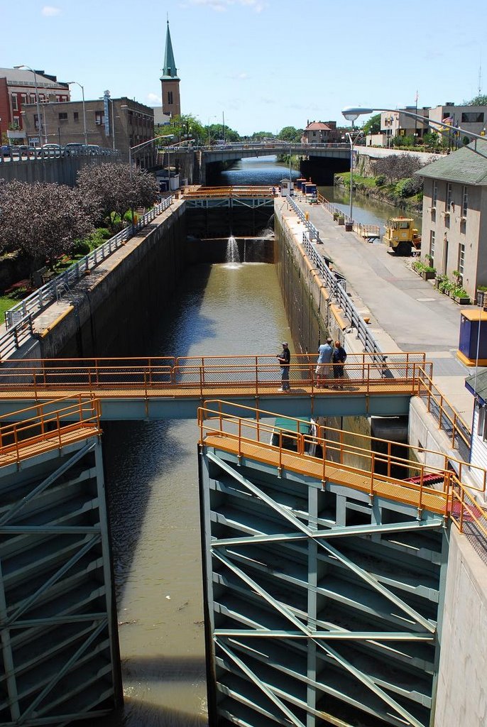 Historic Locks on Erie Canal (gates are closing)