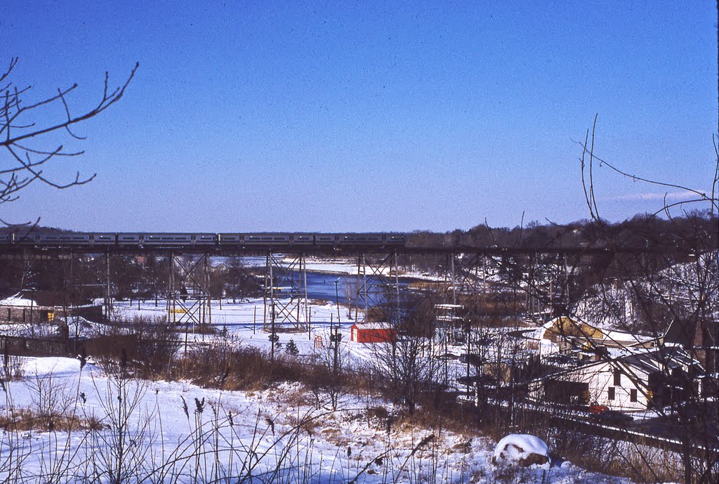Great Neck/Manhasset, NY, LIRR Trestle