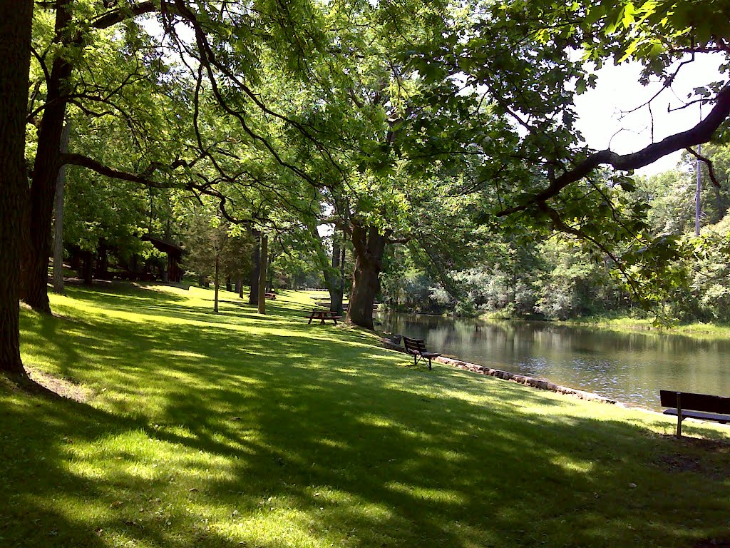 FLT L1 0.4 mi - Al Lorenz County Park, pavilions, picnic tables, benches, outhouses, water in season