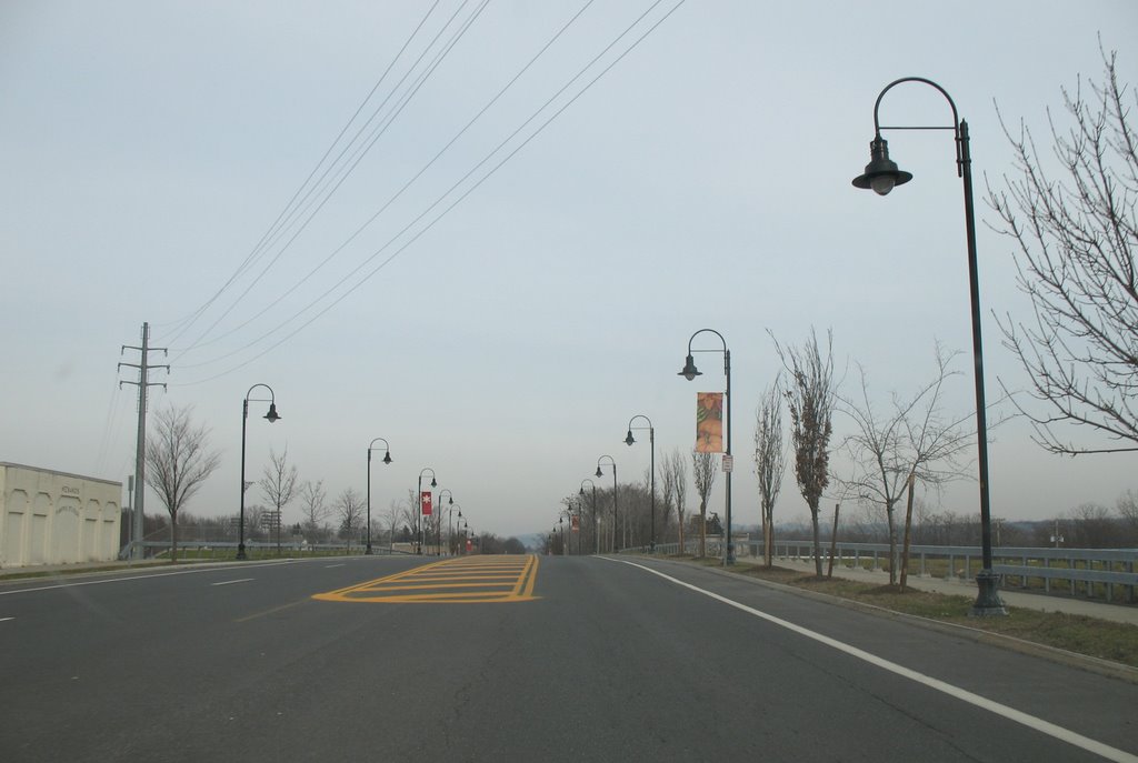 Street lights to Menands
