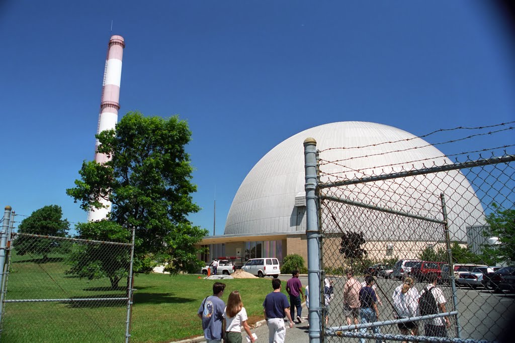 The High Flux Beam Reactor (HFBR) at Brookhaven National Laboratory (BNL)