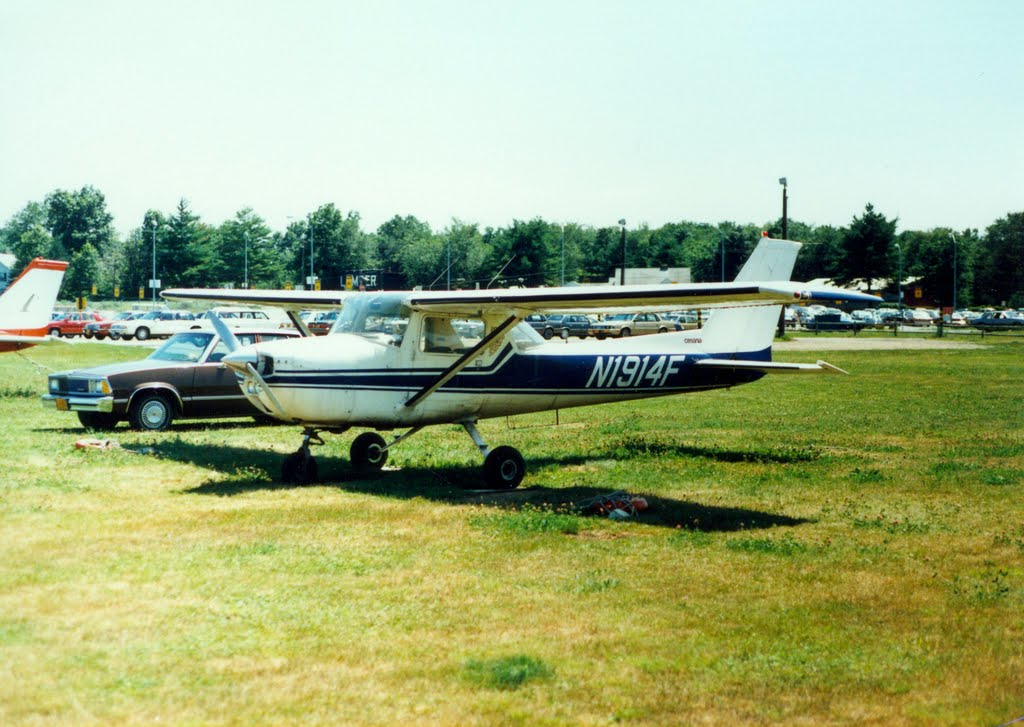 1966 Cessna 152M Aerobat N1914F at Dutchess County Airport, Poughkeepsie, NY