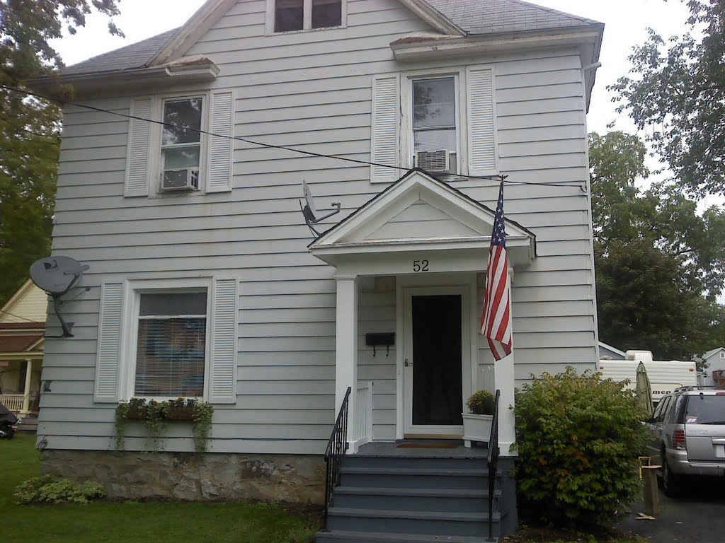52 Maple St Auburn NY 13021