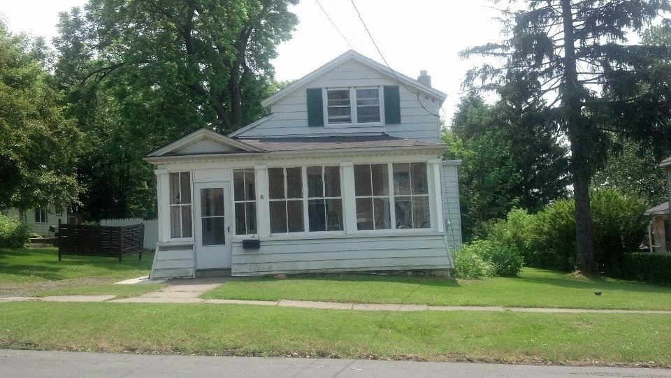12 Perrine St Auburn NY