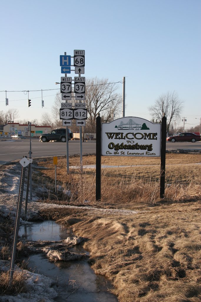 37/68 "Gateway"- welcome sign