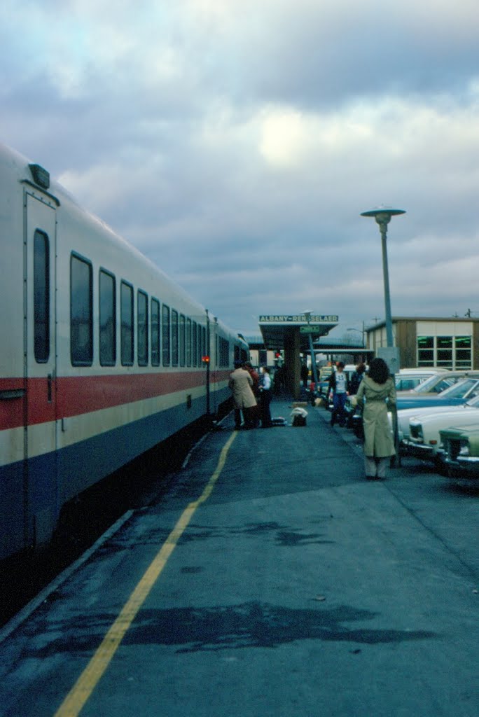 Amtrak Train No. 68, the "Adirondack", with Rohr Turboliner equipment, boarding passengers at Rensselaer, NY