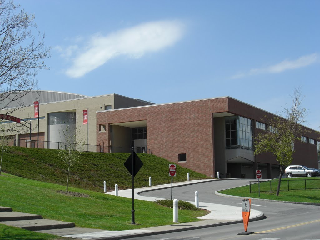 SUNY Oneonta Alumni Field House