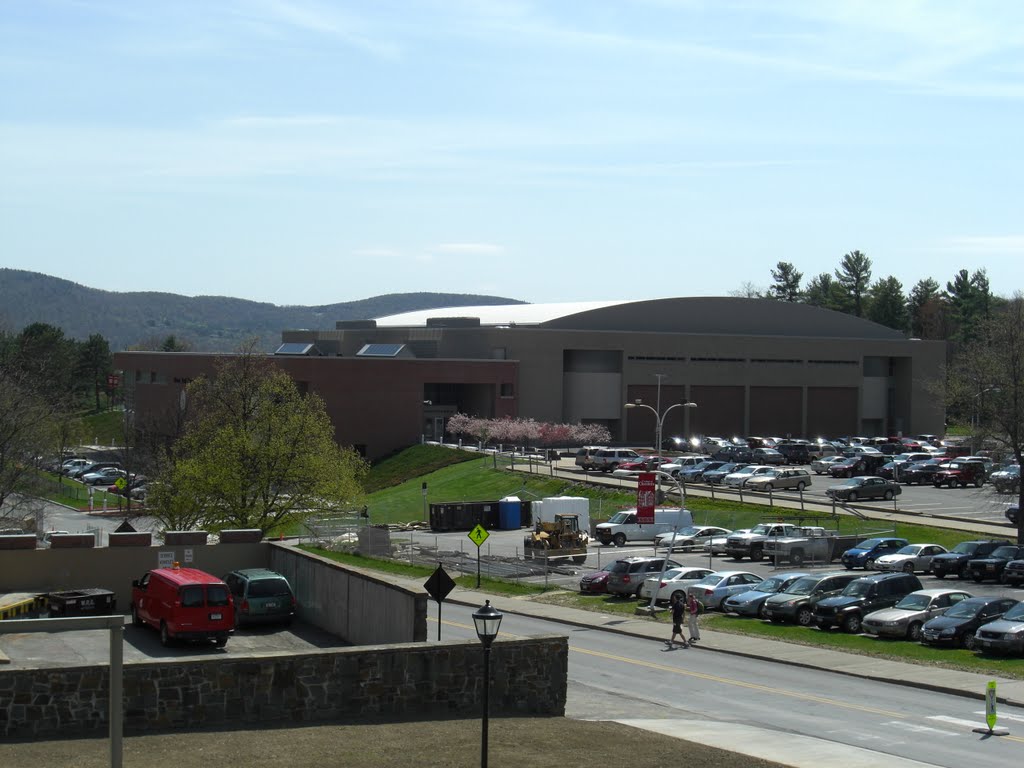 SUNY Oneonta Alumni Field House