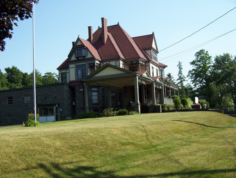 Bond Funeral Home 1