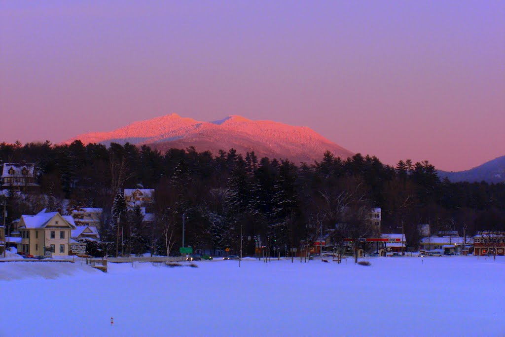 Alpenglow. McKenzie Mt, from Lake Flower,  jan 3, 2008