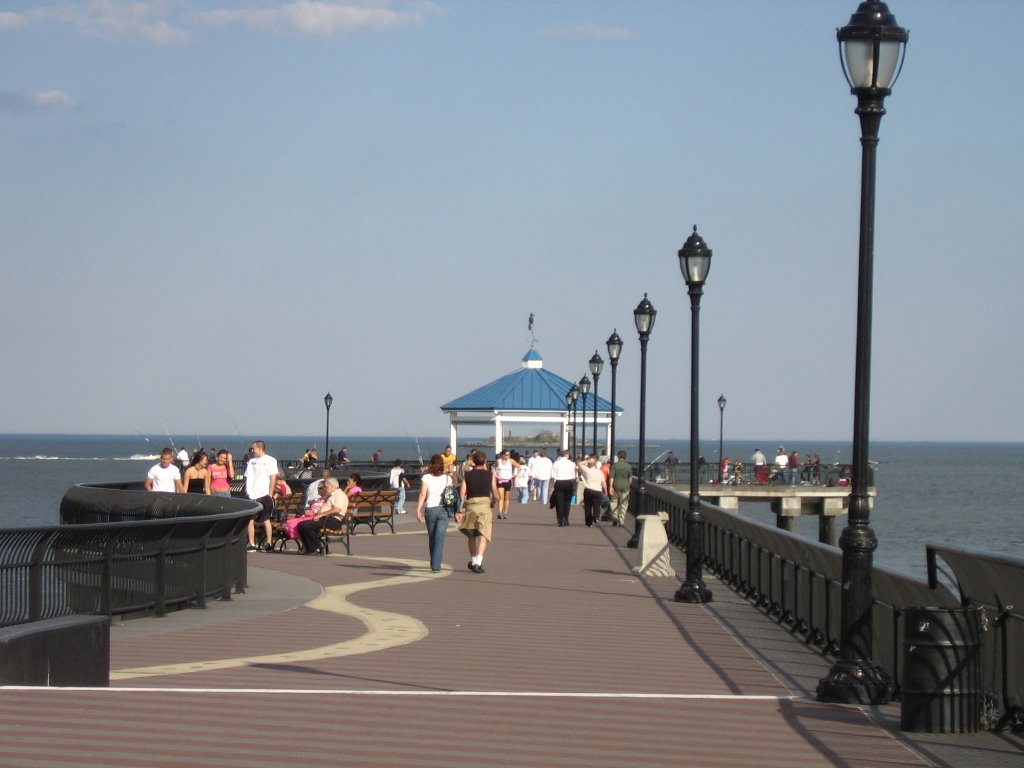 Ocean Breeze Pier in Midland Beach, Staten Island [004797]