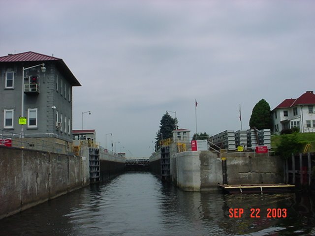 Entering Troy Federal Lock headed north