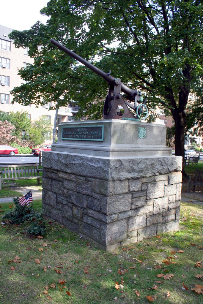Memorial to World War I service members, White Plains, NY