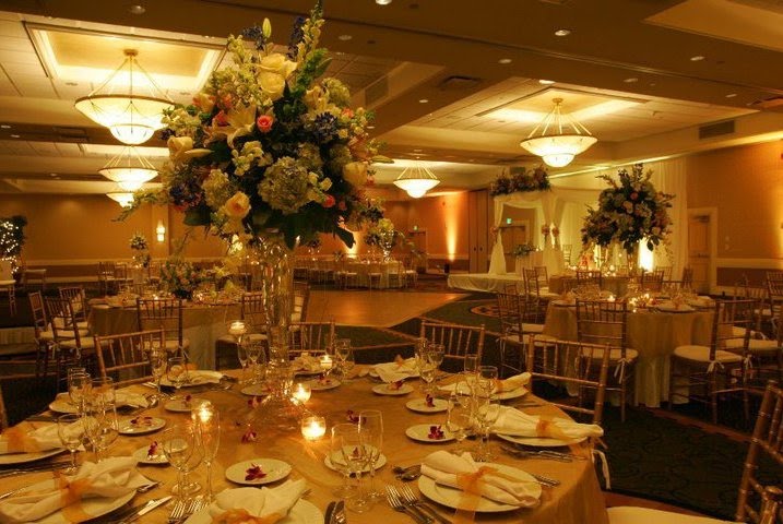 Crowne Plaza White Plains- Dining Room