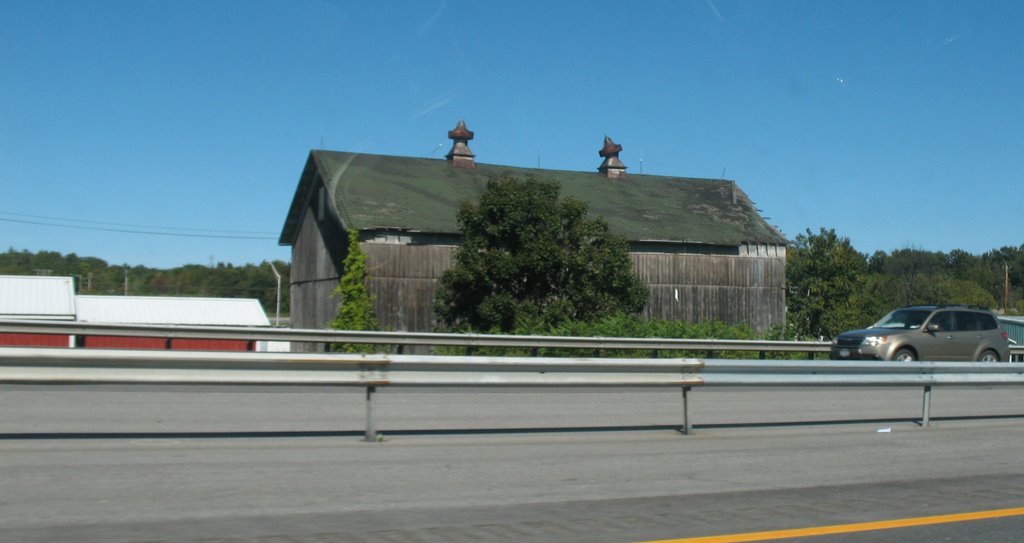 Old barn near Cavanaugh