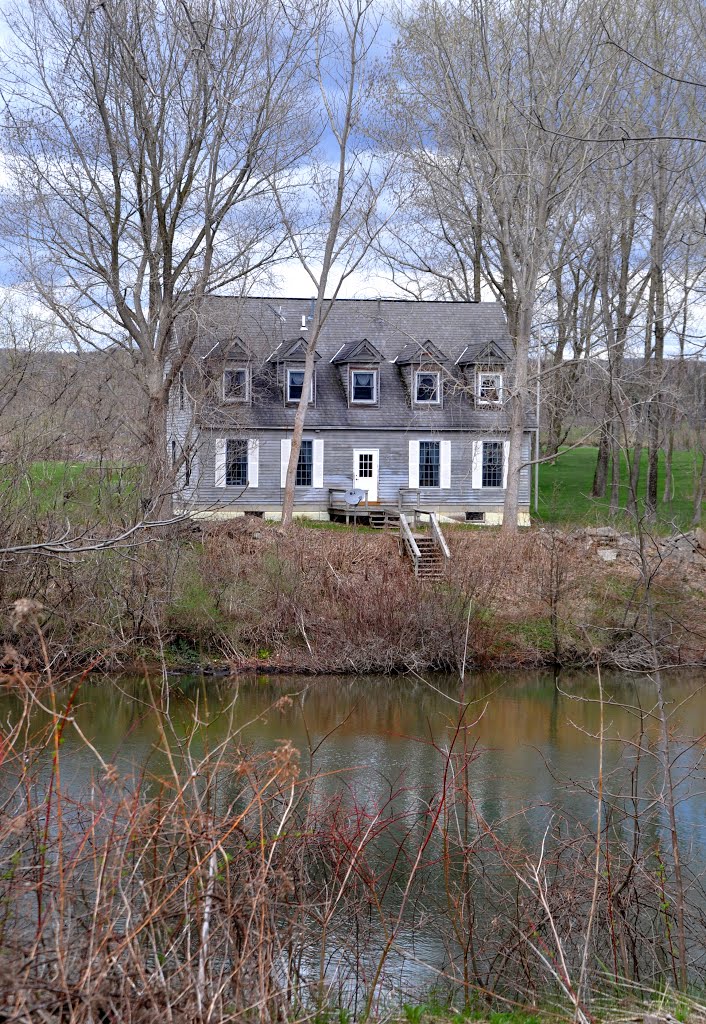 House on the Erie Canal