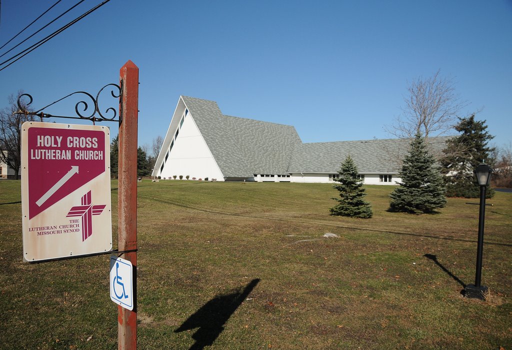 Holy Cross Lutheran Church
