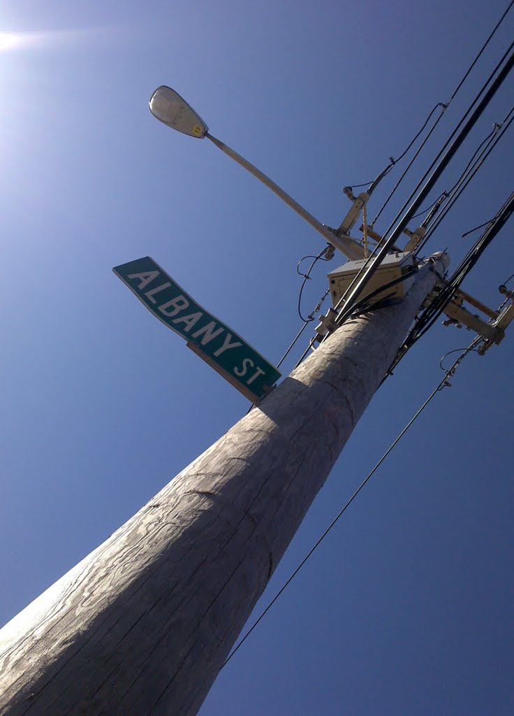 Wire pole
