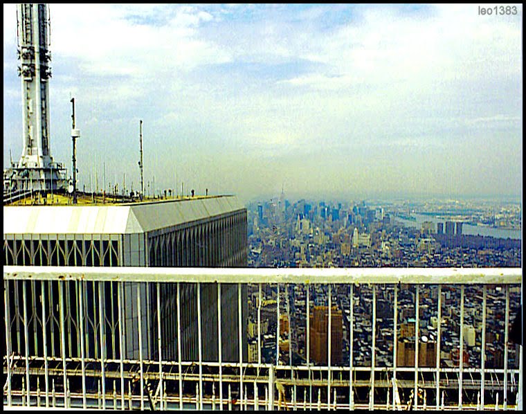 To remember ... the terrace at the top of the Twin Towers, NY 1996..© by leo1383