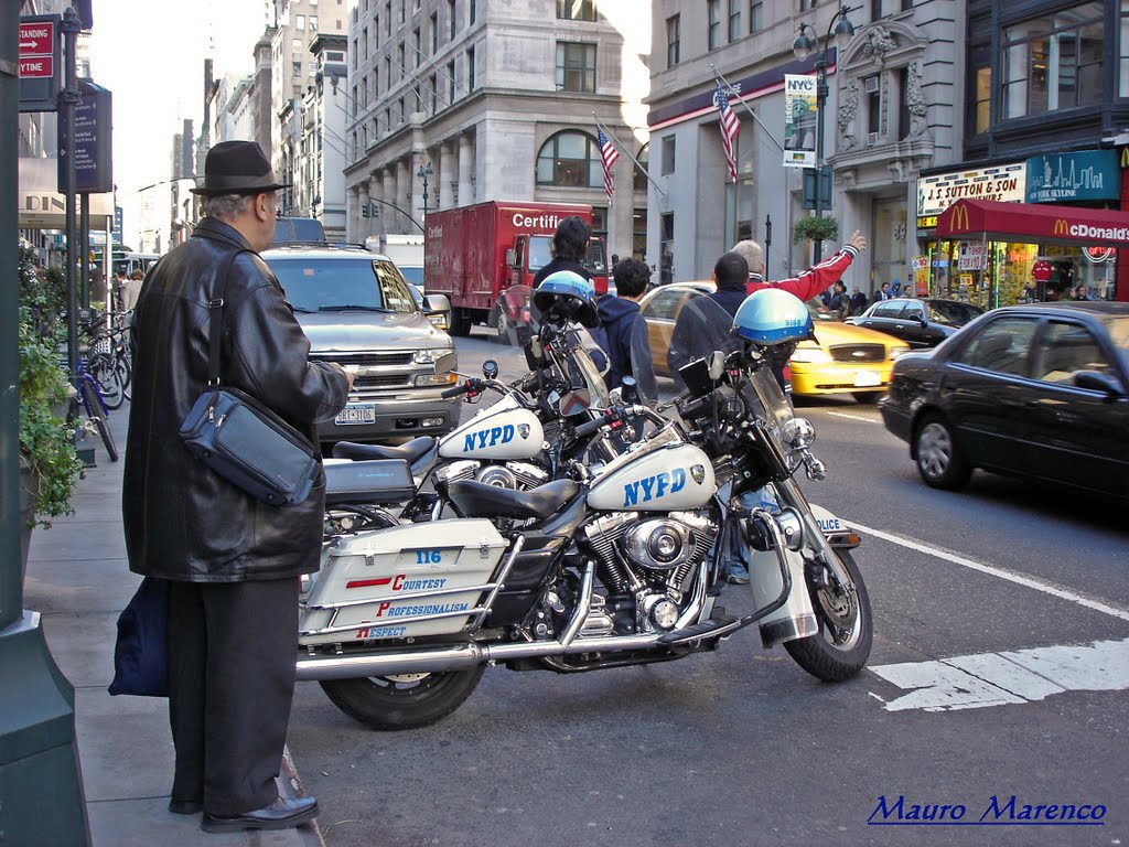 New York, ... una bella motocicletta...