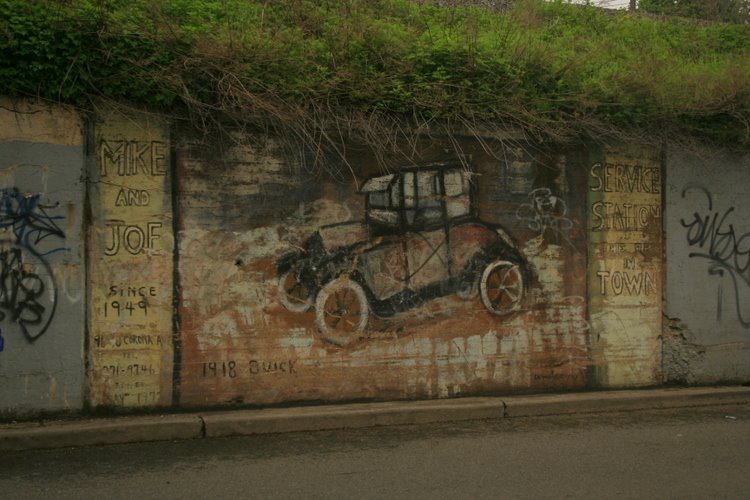 Mural ad, 44th Avenue