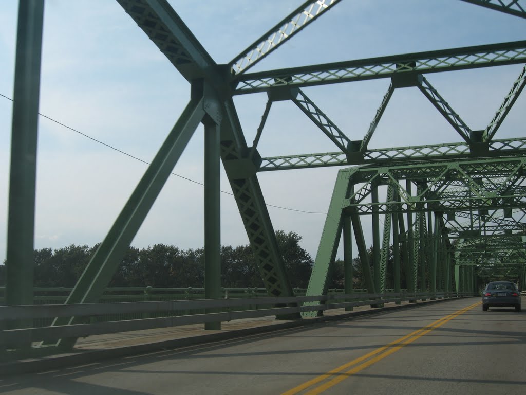 The green bridge that connects Vestal to Endicott