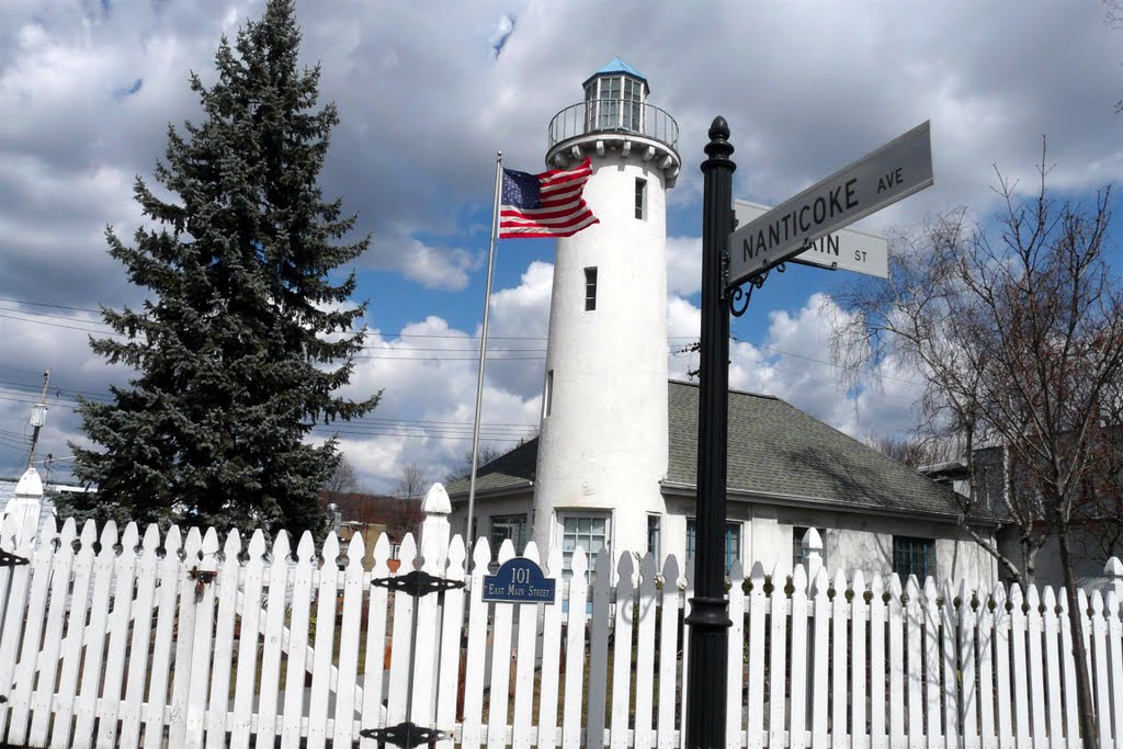 (copyrighted) inland lighthouse business/home landmark