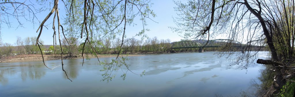 Susquehanna River and Vestal Ave. Bridge Panorama