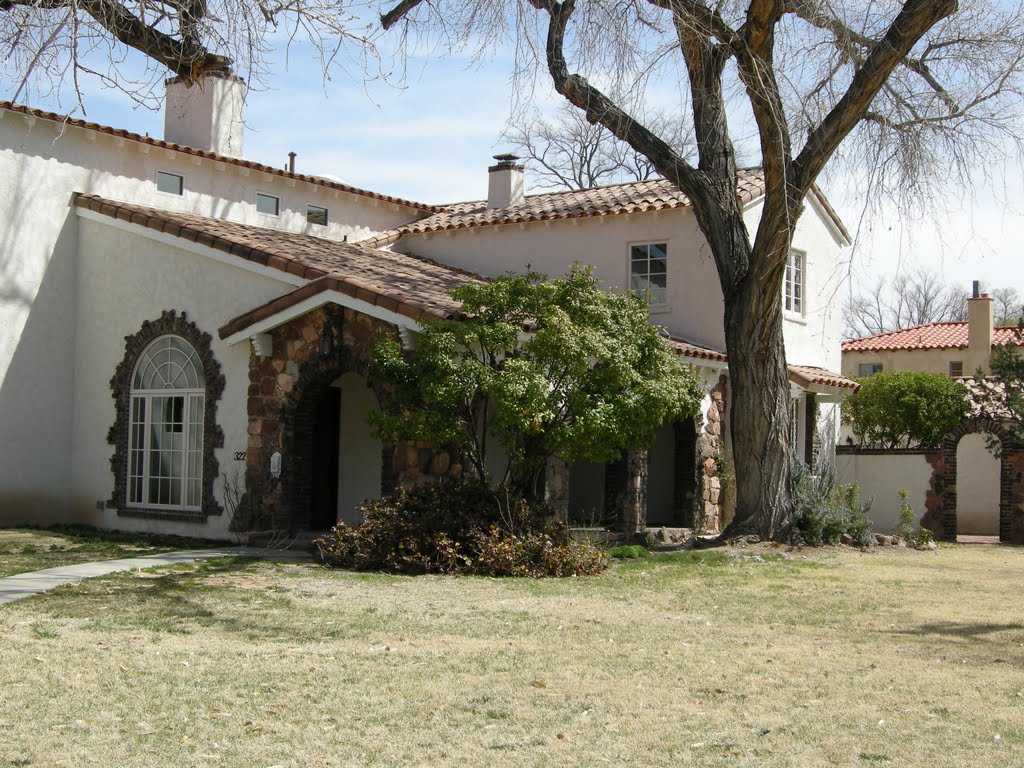 Corner of 16th and Los Alamos SW