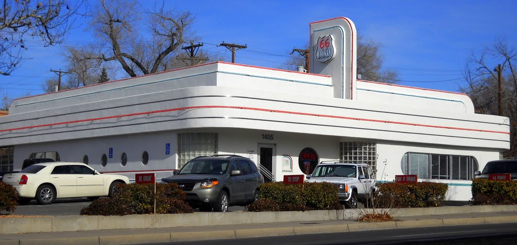 former Phillips 66 gas station, now 66 Diner, Historic Route 66, 1405 Central Avenue Northeast, Albuquerque, NM, style: Streamline Moderne