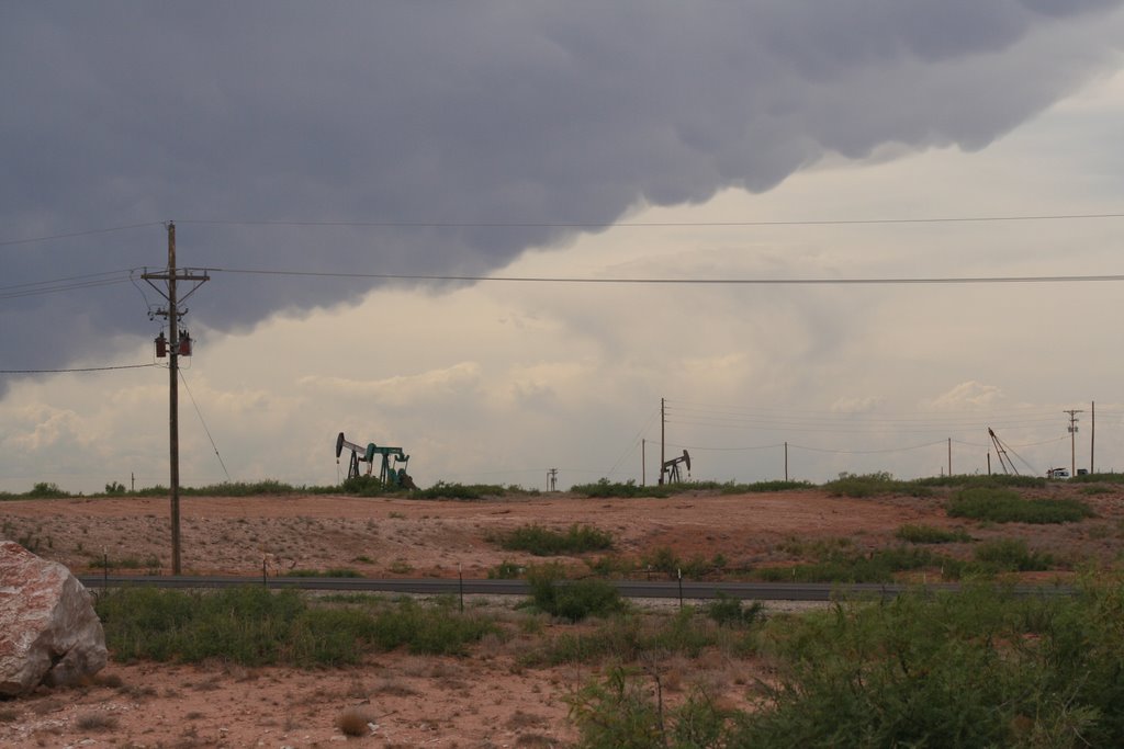 Loco Hills, Oil Pump