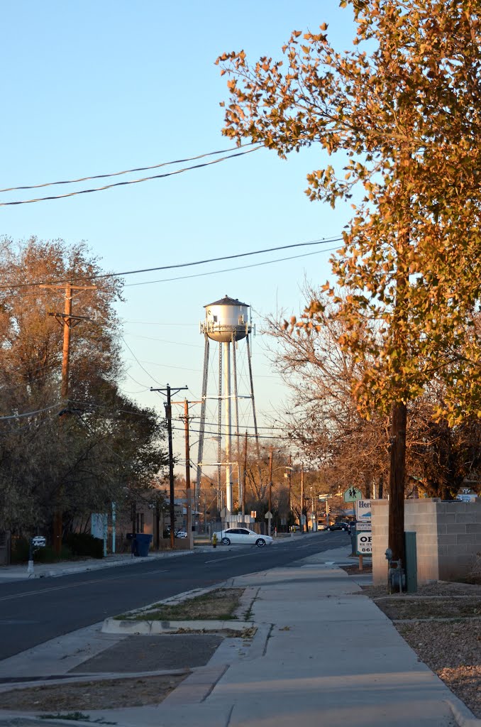 Luna Avenue, SE
