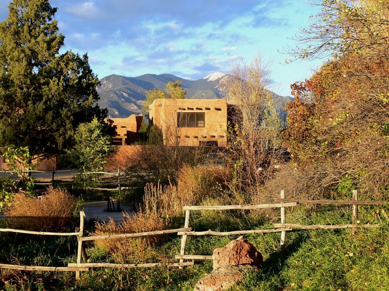Mountain home in Taos, NM